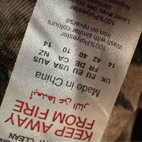 Pretty Little Thing Chocolate Abstract Puff Sleeve Frill Hem Tea Dress 10 NWT - Picture 8 of 10